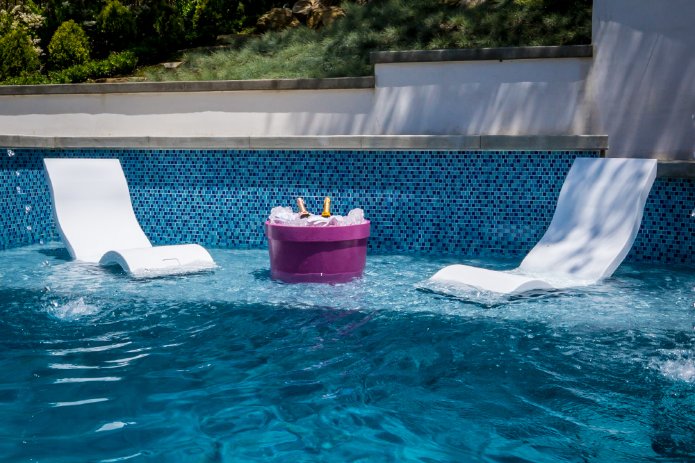 in-pool ledges sun shelves swimming pool trends