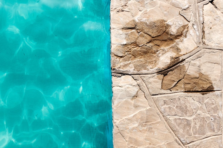 salt water pool vs chlorine pool maintenance