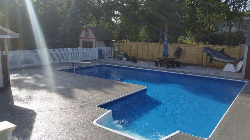 build a swimming pool and pool deck