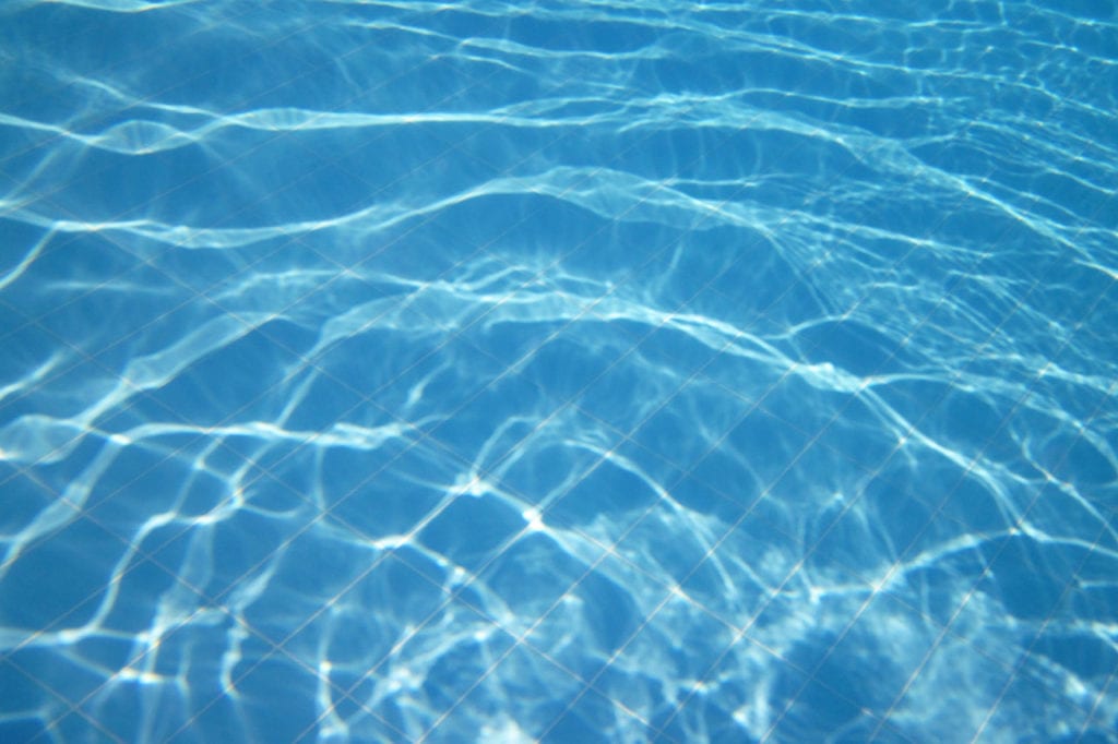 difference between liquid and granular chlorine liquid chlorine vs powder shock liquid and granular chlorine