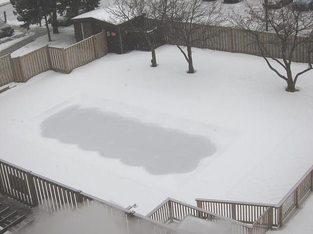 Remove Snow From Your Pool Cover The, How To Remove Snow From Above Ground Pool Cover