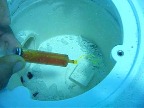 pool leak detection dye test to find pool leaks