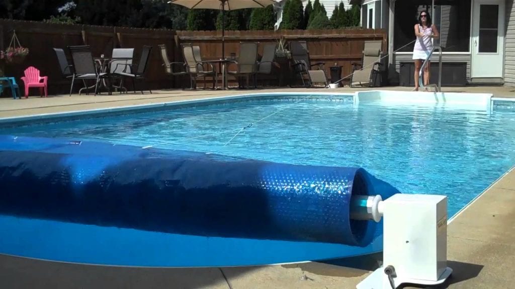 solar cover reel ways to automate pool maintenance